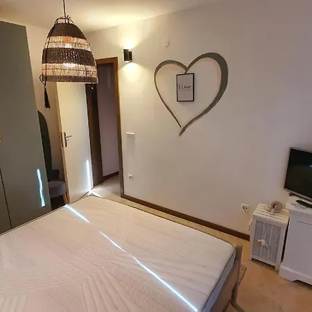 Oasis Apartment, луксозен в комплекс оазис *