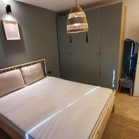 Oasis Apartment, луксозен в комплекс оазис Lozenets