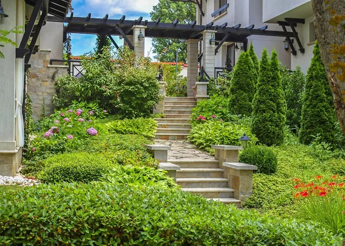 Oasis Apartment, луксозен в комплекс оазис דירה לוזנטס