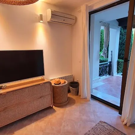 Appartement Oasis Apartment, луксозен в комплекс оазис *